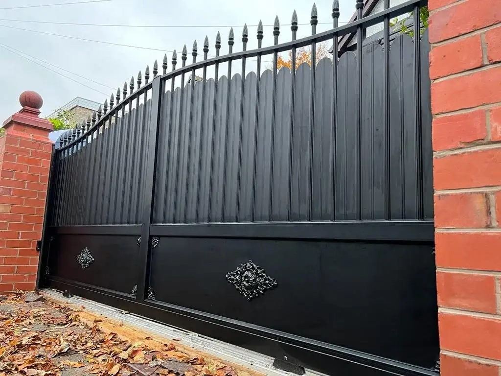 New driveway gate in Chelmsford